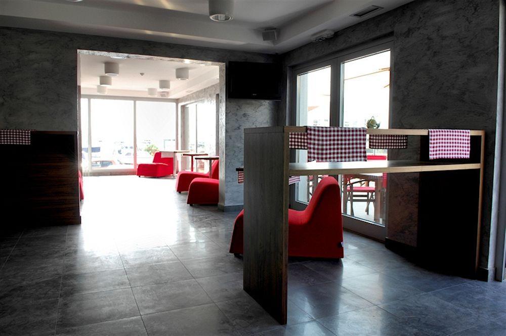 Hotel In Biograd Na Moru Exterior photo