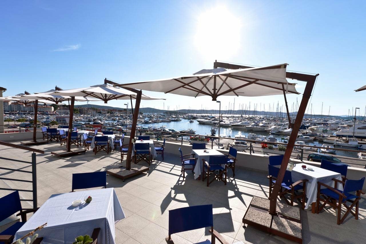 Hotel In Biograd Na Moru Exterior photo